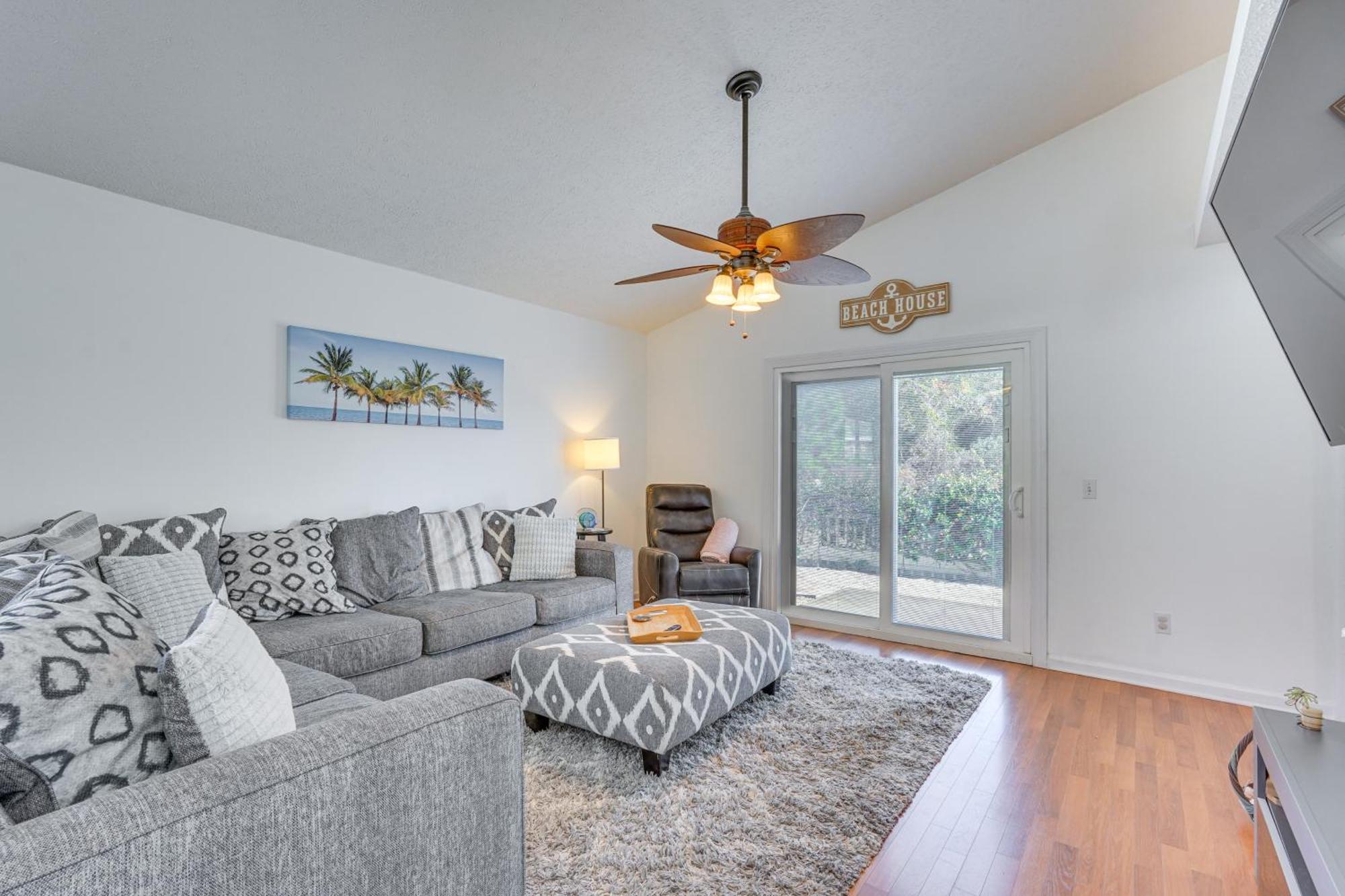 Holiday home Panama Home, 1 Mi To Beachandfishing Pier